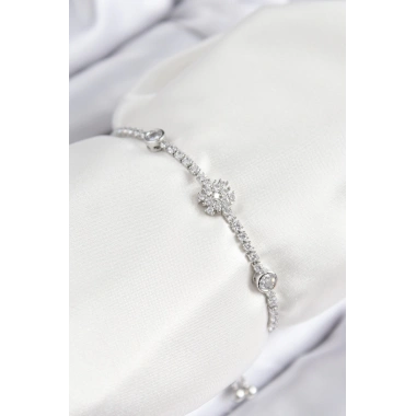 Pirinç Zirkon Taşlı Kar Tanesi Model Gümüş Renk Asansörlü Kadın Bileklik