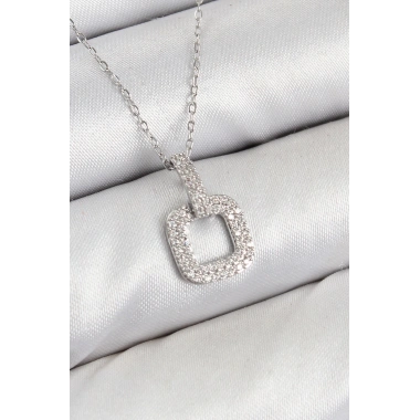 Pirinç Zirkon Taşlı Kare Model Gümüş Renk Kadın Kolye