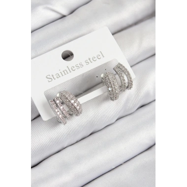 Pirinç Zirkon Taşlı Kıvrımlı Model Gümüş Renk Kadın Küpe