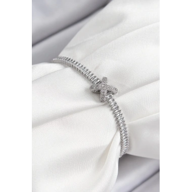 Pirinç Zirkon Taşlı X Detaylı Su Yolu Model Gümüş Renk Asansörlü Kadın Bileklik