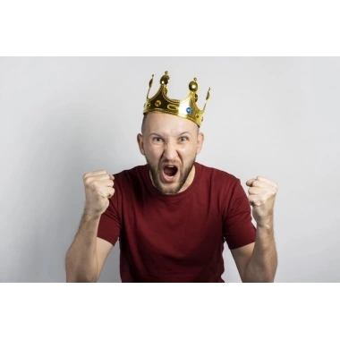 Plastik Kral Tacı Altın Renk Yetişkin Boy 55 Cm