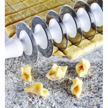 Pratik 9 Bıçaklı Mantı Kesme Merdanesi