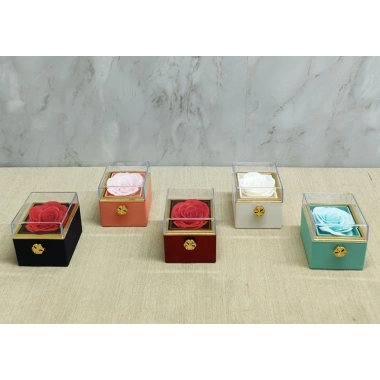 Romantik Gül Yüzük Kutusu Kare