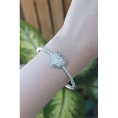 Vip Seri Pirinç Zirkon Taşlı Gümüş Renk Kalp Model Kelepçe