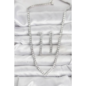 Gümüş Renk Zirkon Taşlı Kadın Kolye Küpe Seti