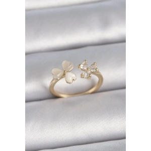 Pirinç Gold Renk Ayarlanabilir Zirkon Taşlı Kalp Beyaz Mineli Model Kadın Yüzük