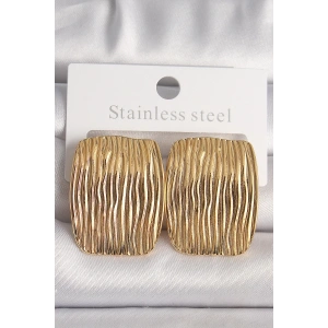 Pirinç Gold Renk İşlemeli Kare Plaka Model Kadın Küpe