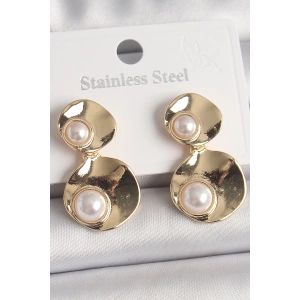 Pirinç Gold Renk Sallantı İnci Detaylı Daire Plaka Model Kadın Küpe