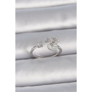 Pirinç Gümüş Renk Ayarlanabilir Zirkon Taşlı Yıldız Model Kadın Yüzük