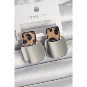 Pirinç Gümüş Renk Kare Plaka Leopar Desenli Kadın Küpe