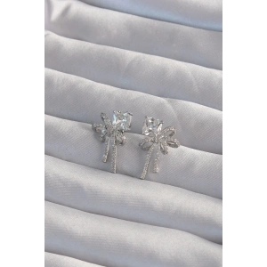 Pirinç Gümüş Renk Kare Zirkon Taşlı Fiyonk Küpe