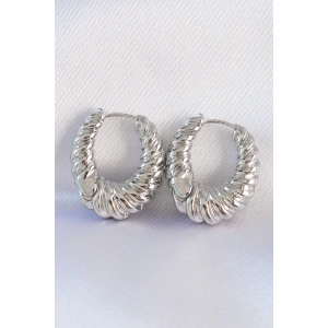 Pirinç Gümüş Renk Tırtık Detay Bombeli Halka Küpe