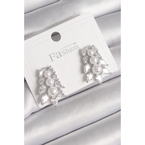 Pirinç Gümüş Renk Zirkon Taşlı Yaprak Model İnci Detay Kadın Küpe