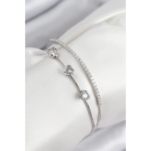 Pirinç Zirkon Taşlı Kalp Model Gümüş Renk Kadın Bileklik