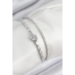 Pirinç Zirkon Taşlı Kalp Model Gümüş Renk Kadın Bileklik