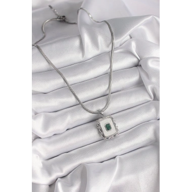 316L Çelik Gümüş Renk İtalyan Zincir Beyaz Sedefli Kare Portre Model Zümrüt Taş Detay Kadın Kolye