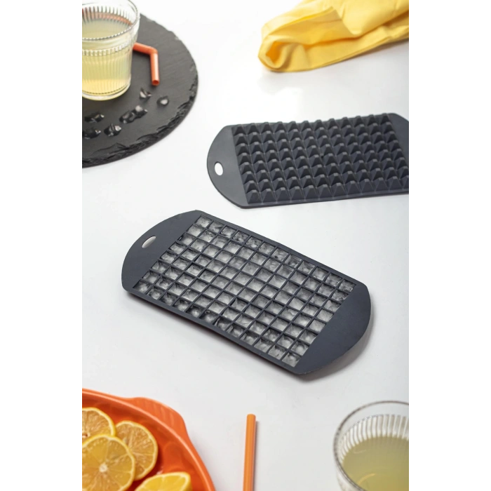 Büyük Antrasit Piramit Buz Kalıbı (13*24*2 cm)