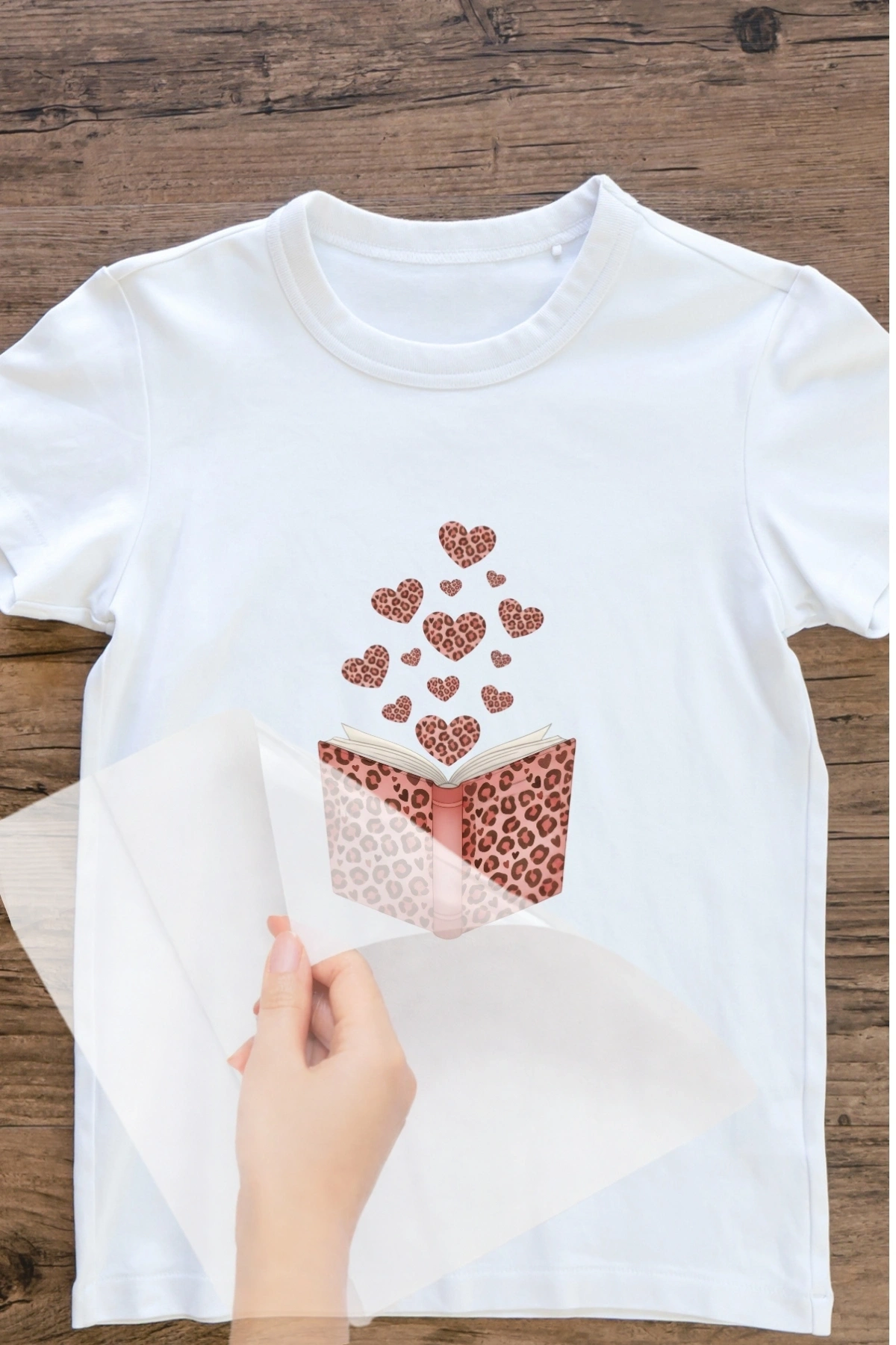 Kahverengi Leopar Aşkı Kitap ve Kuş Kumaşa Ütü ile Yapışan DTF Transfer Baskı Kağıdı