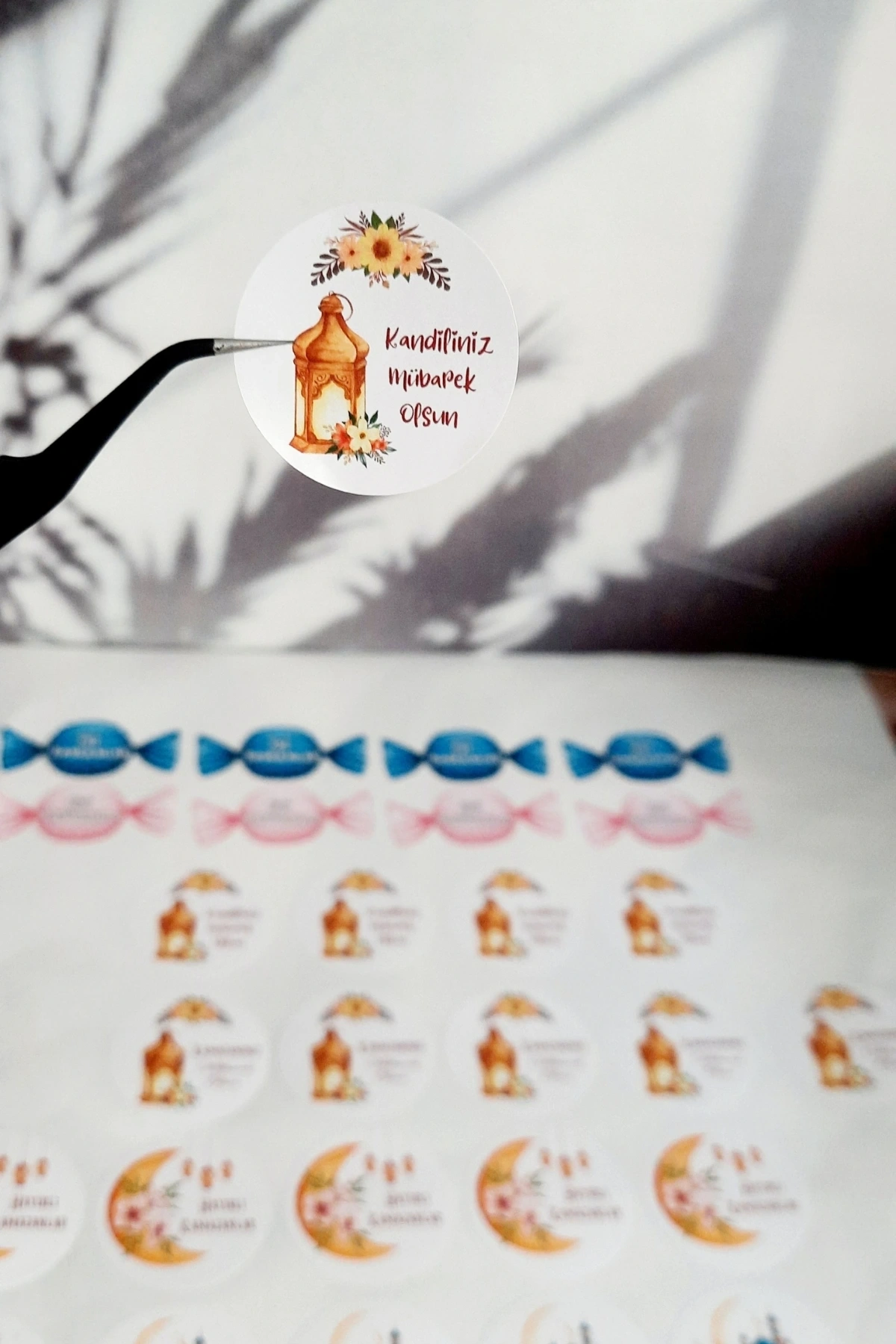 Kandiliniz Mübarek Olsun Sticker Hediye Paketi Süsü Etiketi 3,5 cm 30 Adet