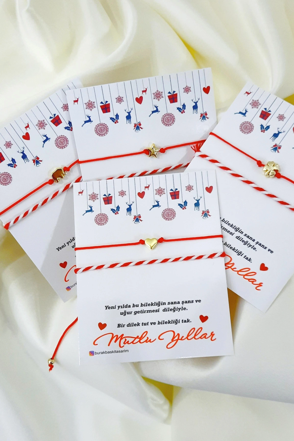 Yılbaşı Noel Temalı Ayarlanabilir, Kırmızı İpli 4lü Yonca-Fil-Kalp-Yıldız, Dilek Bilekliği