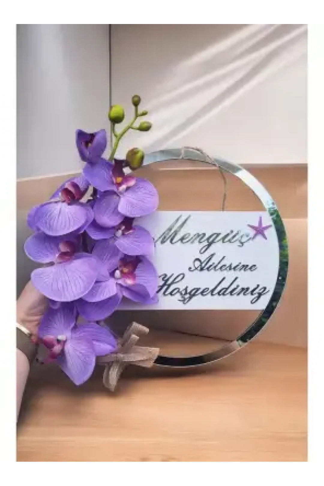 Ebruli Sanat Tasarım Mor Orkideli Pleksi Yazılı Kapı Süsü