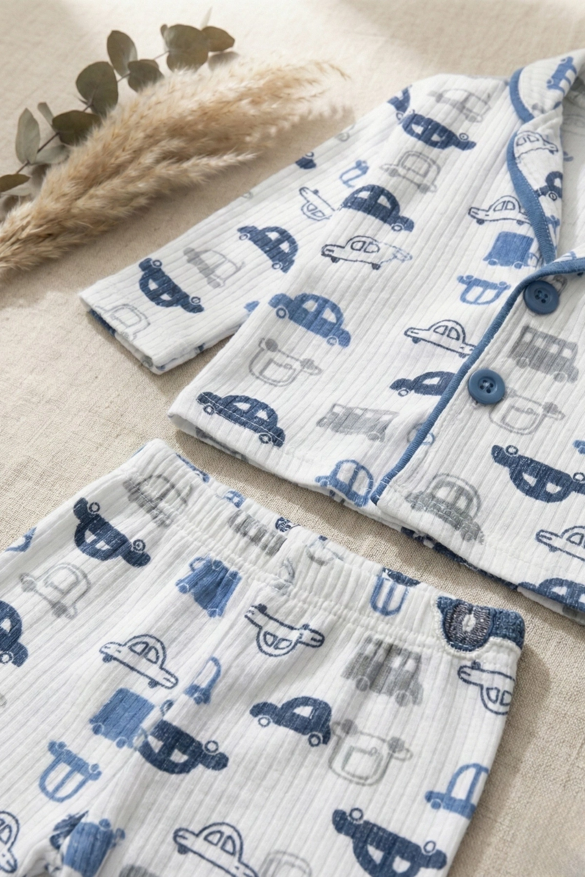 Araba Nakışlı % 100 Pamuk Yakalı Erkek Çocuk Pijama Takımı