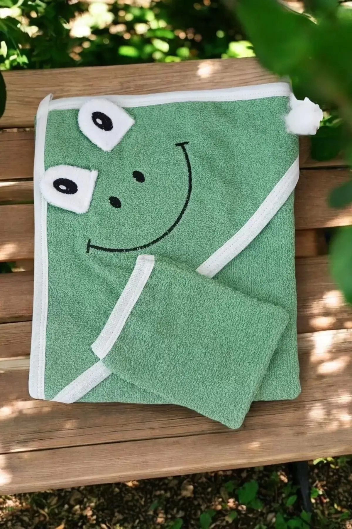 Kurbağa Nakışlı Unisex Şapka Ve Keseli Bebek Banyo Havlusu