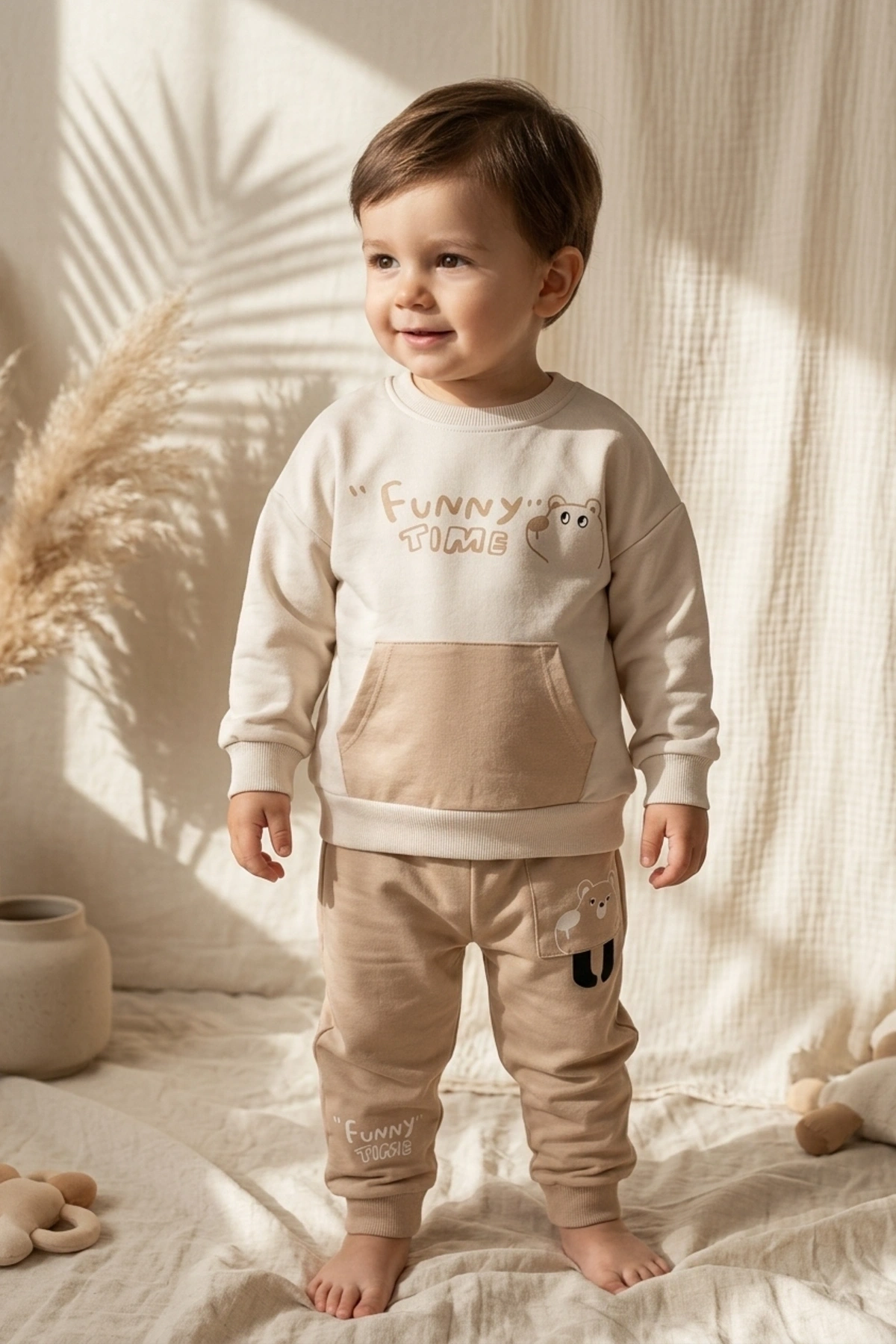 Milo Unisex Çocuk Bej & Ekru Funny Time Ayıcık Baskılı Kanguru Cepli Sweatshirt ve Jogger Alt Üst Takım