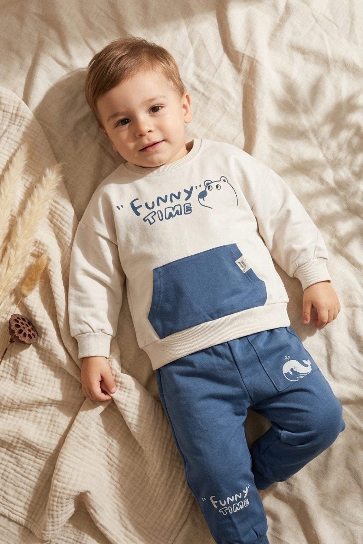 Milo Unisex Çocuk Bej & Mavi Funny Time Ayıcık Baskılı Kanguru Cepli Sweatshirt ve Jogger Alt Üst Takım