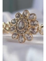 Pirinç Gold Renk İri Zirkon Taşlı Çiçek Figürlü Bileklik