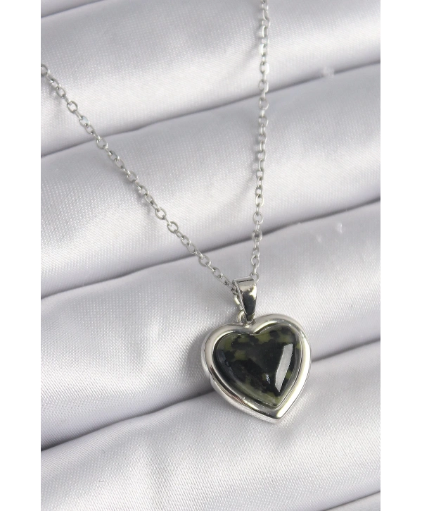 316L Çelik Gümüş Renk Yeşil Mineli Kalp Model Kadın Kolye