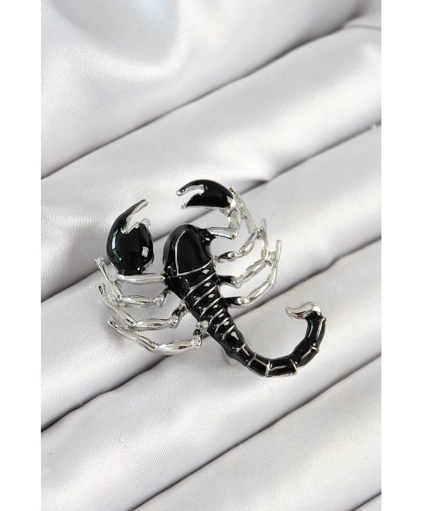 3D Siyah Akrep Figürlü Gümüş Renk Kadın Broş