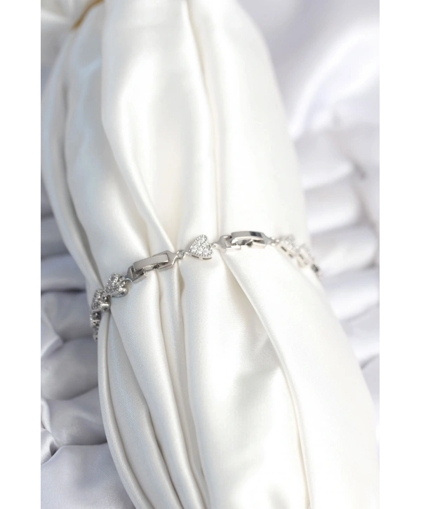 Pirinç Gümüş Renk Kalp Model Kadın Bileklik