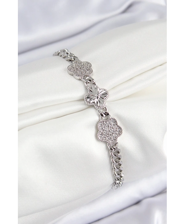 Pirinç Zirkon Taşlı Yonca Model Gümüş Renk Kadın Bileklik