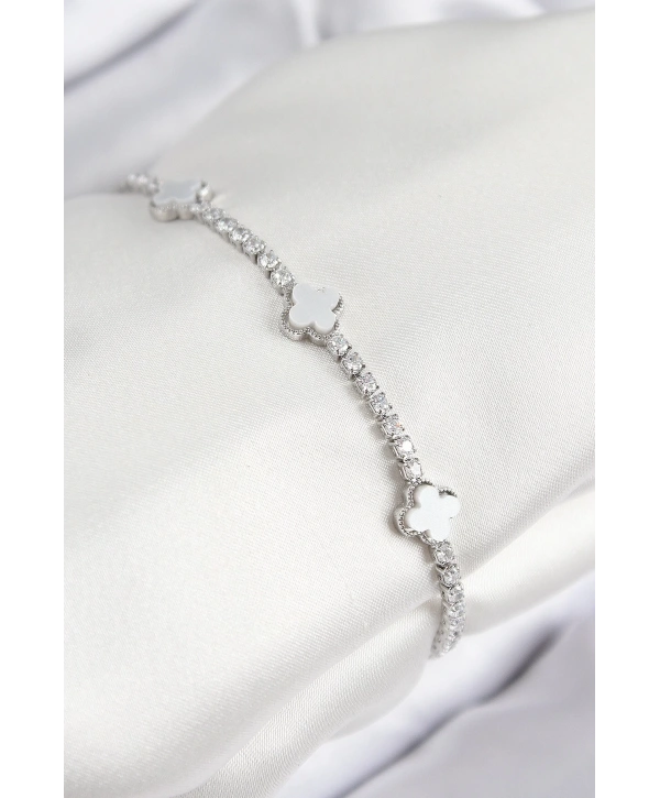 Pirinç Zirkon Taşlı Yonca Model Gümüş Renk Kadın Bileklik