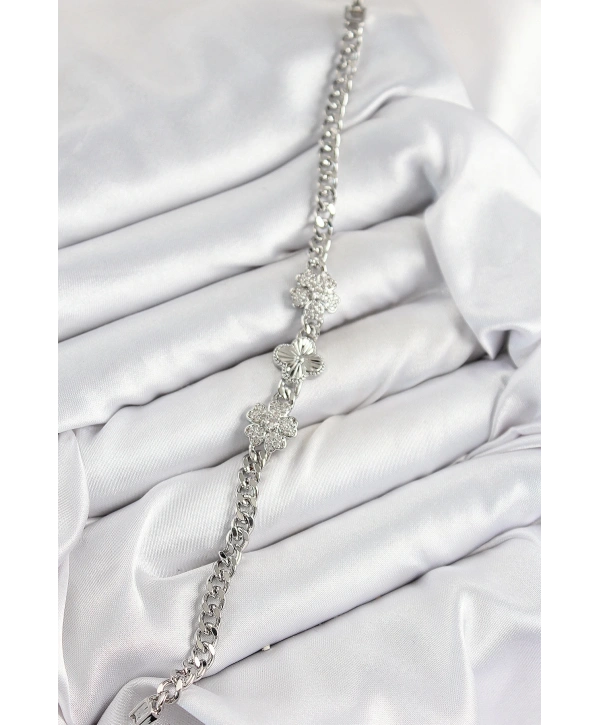 Pirinç Zirkon Taşlı Yonca Model Gümüş Renk Kadın Bileklik