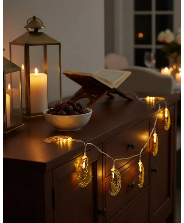 Ramazan Temalı Ay İçinde Secde Eden Adam LED Peri Işığı