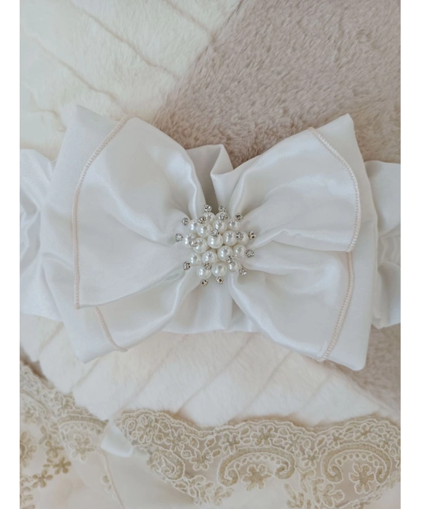 Yenidoğan Wool Yün Kumaş Taç Nakışlı Güpür Duvaklı Fiyonk Prizma Taş Unisex Kundak Bebek Battaniyesi