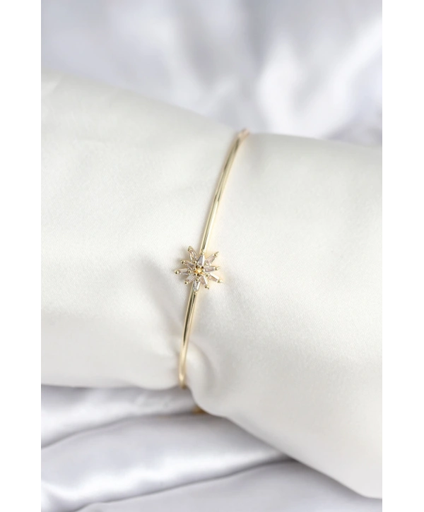 Yıldız Figürlü Gold Renk Pirinç Kadın Bileklik