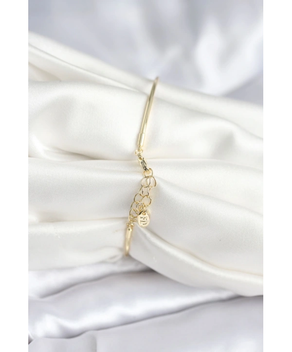 Yıldız Figürlü Gold Renk Pirinç Kadın Bileklik