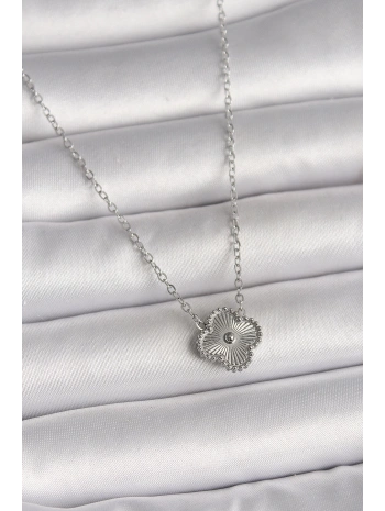 316L Çelik Gümüş Renk İşleme Detaylı Yonca Model Kadın Kolye