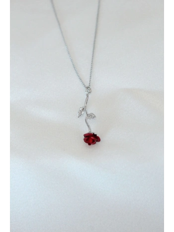 Gümüş Kaplama Kırmızı Gül Figürlü Kadın Kolye