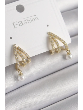 Pirinç Gold Renk Zirkon Taşlı Pençe Model İnci Detay Kadın Küpe