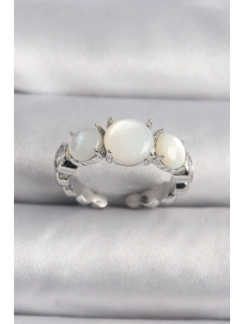 Pirinç Gümüş Renk Zirkon Taş Detaylı Beyaz Sedefli VIP Seri Kadın Yüzük