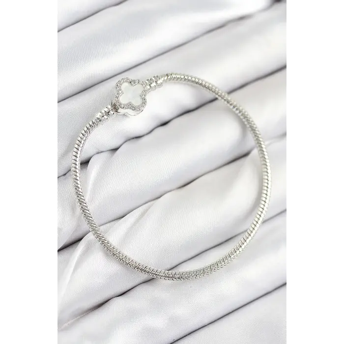 Pirinç Charm Zirkon Taşlı Yonca Model Gümüş Renk Kadın Bileklik