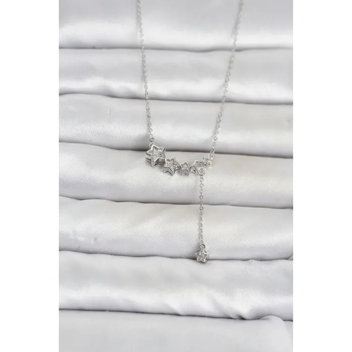 Pirinç Gümüş Renk Minimal Sallantılı Yıldız Model Kadın Kolye