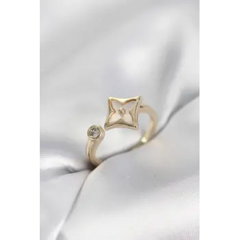 Gold Renk Köşeli Yonca Model Zirkon Taşlı Kadın Yüzük
