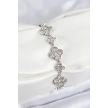 Pirinç Zirkon Taşlı Yonca Model Gümüş Renk VIP Seri Kadın Bileklik