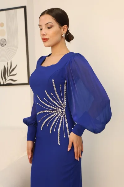 Taş Süslemeli Kare Yaka Balon Kol Yırtmaçlı Abiye Elbise 2345-Saks