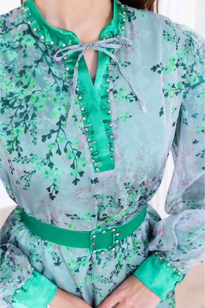 Yaka Bağlama Detaylı Boncuk İşlemeli Şifon Elbise 2735-Yeşil